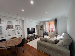 Appartement à Casco Viejo. Piso exterior en el casco viejo, calle céntrica, con 3 habitacio