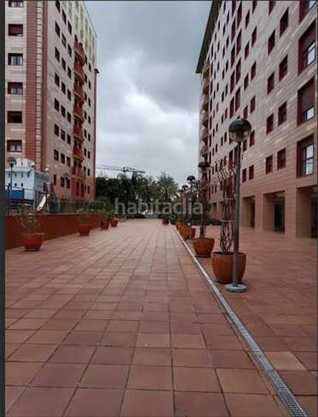 Foto ba758450-4d80-4fa0-b4ef-9a08e162a151. Piso estupendo piso en urbanización con pisicina en los bermejales!! en Sevilla