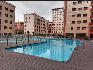 Pis a El Cano - Los Bermejales. Estupendo piso en urbanización privada en bermejales, con piscin