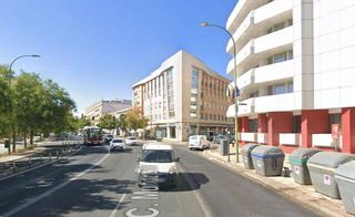 Etagenwohnung in Cantillana. Piso en estupenda ubicación, junto a ronda capuchino con terraza