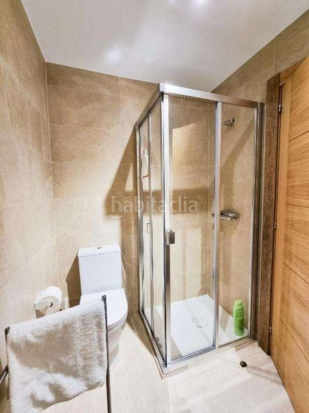 Foto c08cb701-a176-4d1a-94c0-bdea7f894f49. Edificio en Cudillero