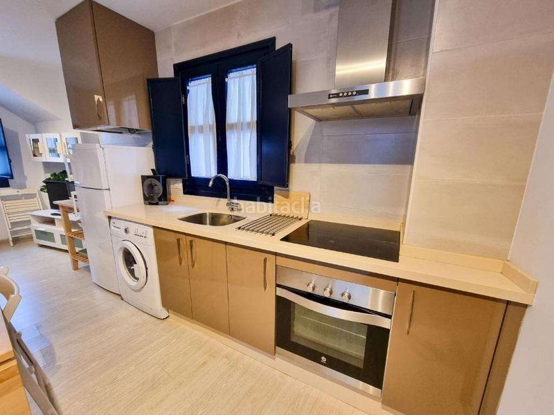 Foto 68600ba0-f210-485f-af0c-0fd6129e46fb. Edifici a Cudillero