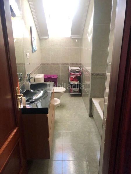 Foto a35f5f8b-b89d-475f-9768-f6c1e5d49a26. Dúplex amb calefacció a El Carbayedo - El Quirinal Avilés