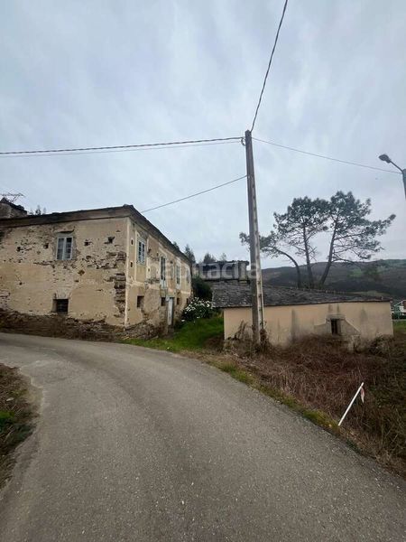 Foto e7fe7d0a-e9a3-4b18-a569-2e063d1f2ae1. Casa a Trabada