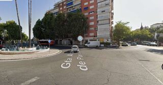 Gebäude in Sector Sur  - La Palmera - Reina Mercedes. Ideal inversores, estupenda ubicación, 3 pisos junto a av reina