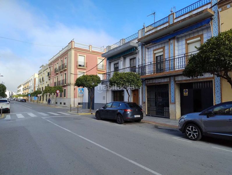 Foto bf1099d7-f970-4d8f-9adf-79355b01bc56. Casa amb aparcament a Centro - Doña Mercedes Dos Hermanas