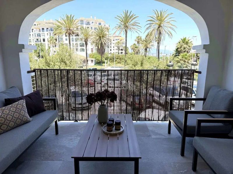 Foto bfa3a867-67a7-44eb-9857-157135a34996. Piso en Puerto de la Duquesa Manilva