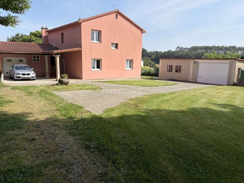 Foto 36b5cec6-11ef-48f7-bb25-a7e75d6f3481. Casa adossada a Oroso