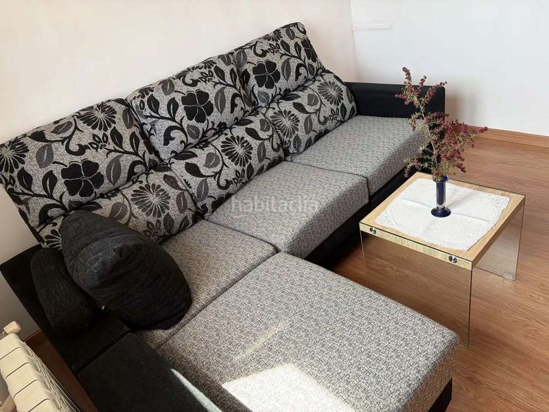 Foto 42563757-6c2e-42a4-a178-12e70b523307. Casa adossada a Oroso
