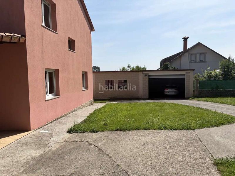 Foto 5de85d5d-5807-4092-b14d-cb0cd26a7812. Casa adossada a Oroso