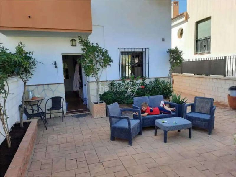 Foto d13fbaf9-cbbf-45e9-a076-f2927be0f3b1. Casa adossada amb piscina a Alcaucín