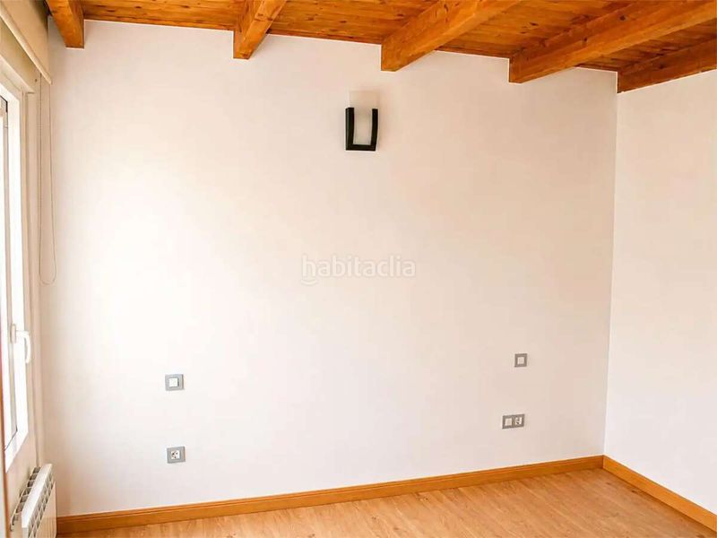 Foto f8a3e1a7-5826-4833-ac15-7c72f51cce17. Àtic amb aparcament a San Pablo Zaragoza