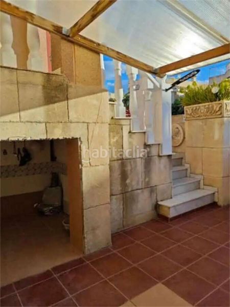 Foto b0a51e67-0a62-471d-bf09-c74526bba5a6. Casa adossada amb aparcament a Centro Ciudad Xàbia