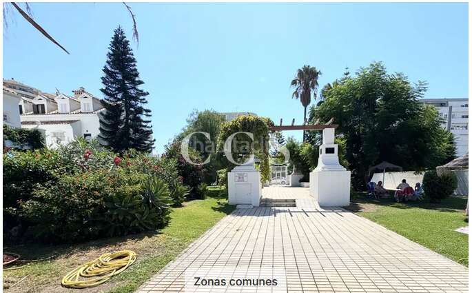 Foto 15103c50-df07-4664-82c0-26e2f35af13e. Pis amb piscina a Castillo Sohail - Myramar Fuengirola