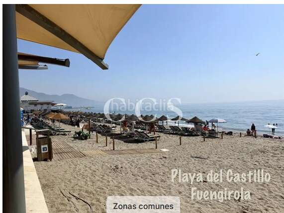 Foto 2eea3847-1881-4fee-97cf-fdc53ada43f4. Pis amb piscina a Castillo Sohail - Myramar Fuengirola
