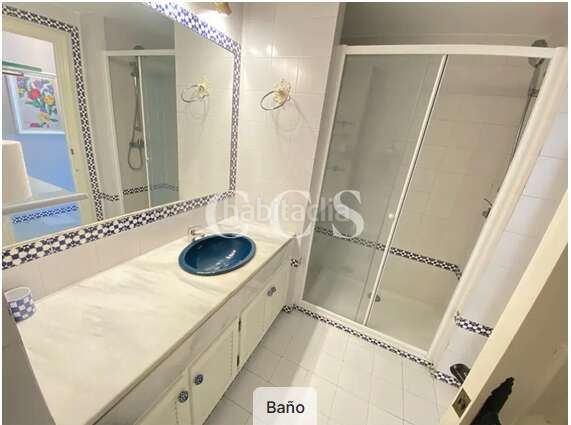 Foto f9b734ef-b4d1-4e44-a459-96f87e2ccb6a. Pis amb piscina a Castillo Sohail - Myramar Fuengirola