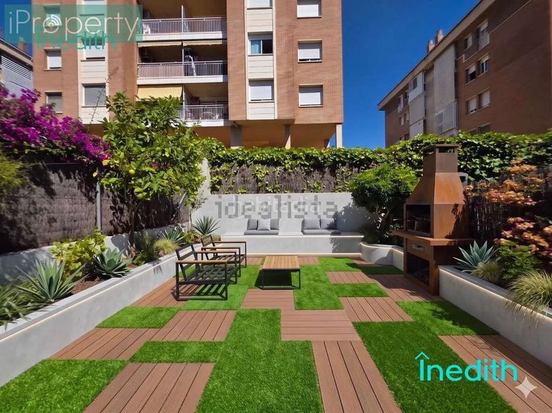 Foto 1cacd14f-8094-4be3-9b61-017ac22f580e. Casa adossada amb aparcament piscina a Torrent Ballester Viladecans