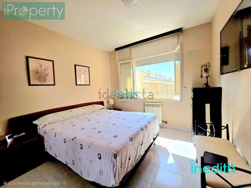 Foto 5a643cf7-462b-4e9b-a040-2f1783eb9a6f. Casa adossada amb aparcament piscina a Torrent Ballester Viladecans