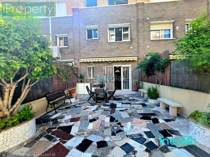 Foto 74e36f35-f689-4c2f-b1d4-428a8328ccd5. Casa adossada amb aparcament piscina a Torrent Ballester Viladecans