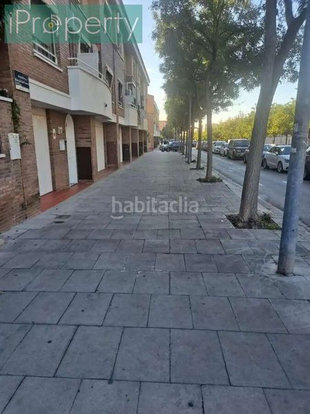 Foto a8c65278-4519-4253-a024-7406b7a86556. Casa adossada amb aparcament piscina a Torrent Ballester Viladecans