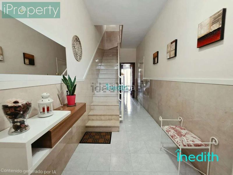 Foto b1476eb3-2b47-4fd3-8573-c5beab817cc2. Casa adossada amb aparcament piscina a Torrent Ballester Viladecans