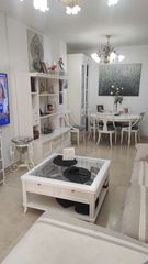 Flat in Petrer. Piso reformado con ascensor, 3 dormitorios, 2 baños, 2 patios, g