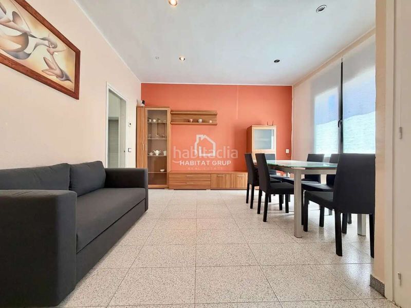 Foto 8e381ad3-8848-4417-99f9-efc432f5c806. Casa adossada a Manlleu