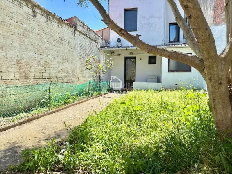 Foto fe868527-05cd-4f23-a080-983a6649071b. Casa adossada a Manlleu