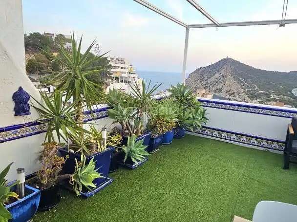 Foto 1f0cd859-e8c1-4bd9-ac04-b4aef49653f0. Flat with parking pool in Playa Poniente Benidorm