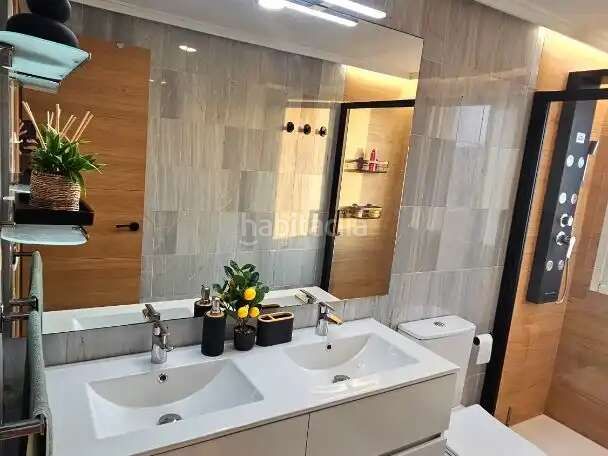 Foto 4a2cb708-96ee-4a80-ba9c-b3750a8b7239. Flat with parking pool in Playa Poniente Benidorm