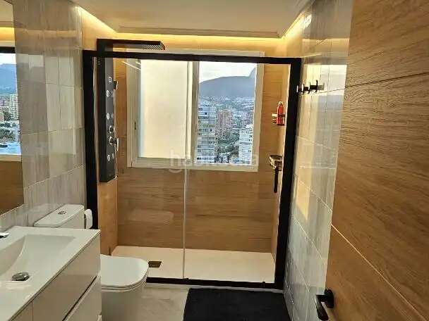 Foto 6e14e7d5-7bfb-4039-a18c-c176e2d41a1c. Flat with parking pool in Playa Poniente Benidorm