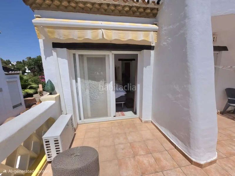 Foto 76d37d78-5a52-4e74-8ed2-61e5f2ead305. Casa adossada amb piscina a Calahonda Mijas