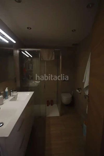 Foto c1ea3354-e55b-46e7-9fff-3dcb2ace9130. Casa adossada a Centre Viladecans