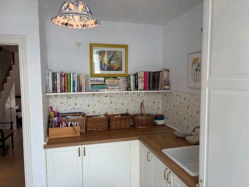 Foto 94a7aa47-4dae-44b0-a179-8c0272d10853. Casa adossada amb aparcament piscina a Bel - Air Estepona