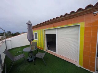 Appartement à Beniarbeig. Ático dúplex con terraza de 15 m y balcón en avinguda de la pau,
