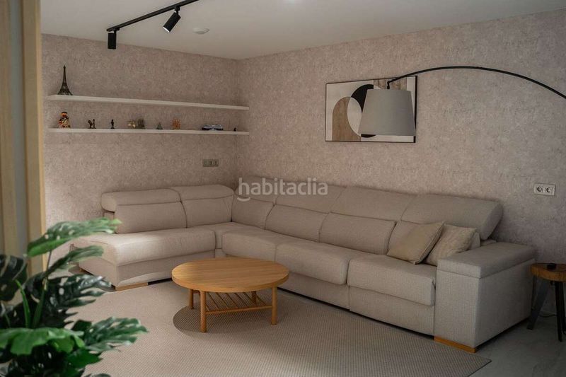 Foto fac5a6e3-a43d-45f9-b830-836c7fdb672e. Xalet amb aparcament piscina a Foietes Benidorm