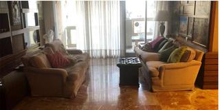 Appartement à Los Remedios. Estupendo piso en los remedios de 256 m2, terraza y garaje