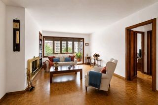 Appartement à Gaztambide. Piso exterior con terraza, trastero y vistas a los jardines en f