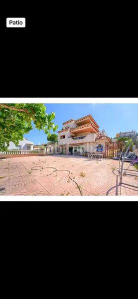 Foto 597ad9a4-a8ce-44da-a37e-45f3f97f7a9b. Chalet dans Cunit residencial Cunit