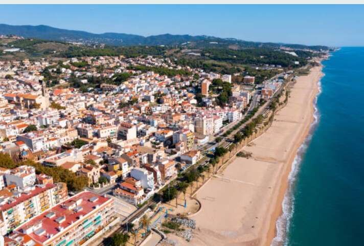 Foto 9addf6e8-1166-461e-862f-ee46504d2430. Apartament a Canet de Mar