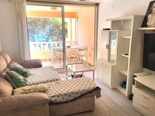 Apartamento  Pau casals. Espectacular piso en 1ª linea de mar, completamente reformado.