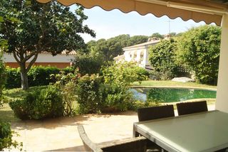 Casa a Pla de Maset - Cap de Salou. Espectacular casa en una sola planta totalmente reformada con vi