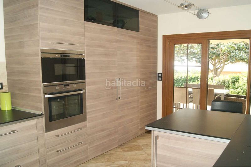 Foto 0548e179-fe73-46cc-9194-f34392c0975d. Casa amb calefacció aparcament piscina a pla de maset - cap de Salou Salou