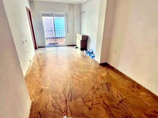 Appartamento in Cieza. Amplio piso con 3 habitaciones, 2 terrazas, trastero y aire acon