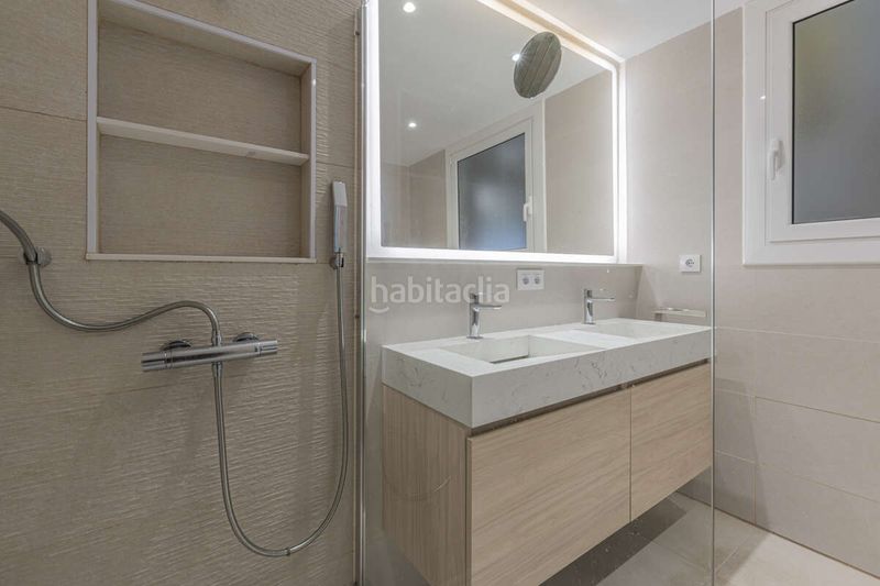 Foto d8e16df4-29a0-4e52-89d6-91bc2b8bec77. Pis amb calefacció aparcament piscina a Pedralbes Barcelona