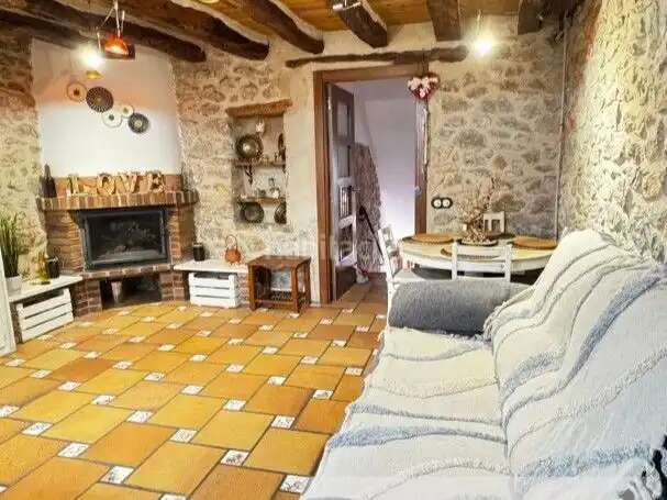 Foto d03bc65d-d7bd-4cf9-97b8-34311375440b. Casa a schiera in Pinell de Brai (El)