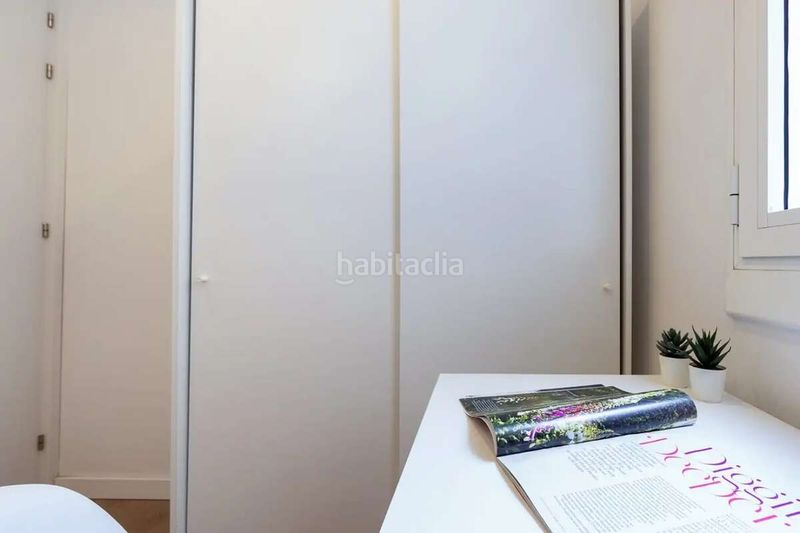 Foto 645b3613-6479-4112-a212-cb30d5fd1767. Pis a Raval Barcelona