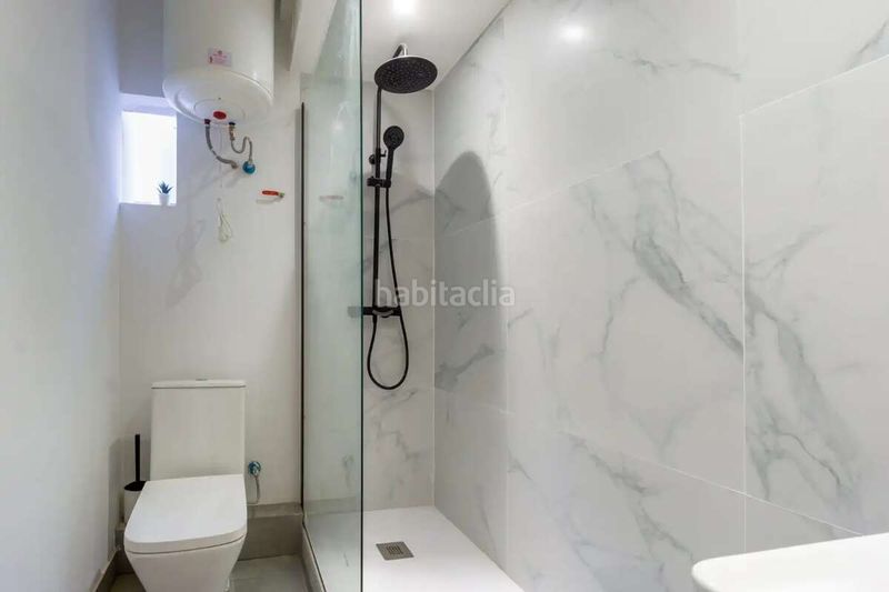 Foto 6955f6fb-4dee-4966-9556-c915e23d7f8a. Pis a Raval Barcelona