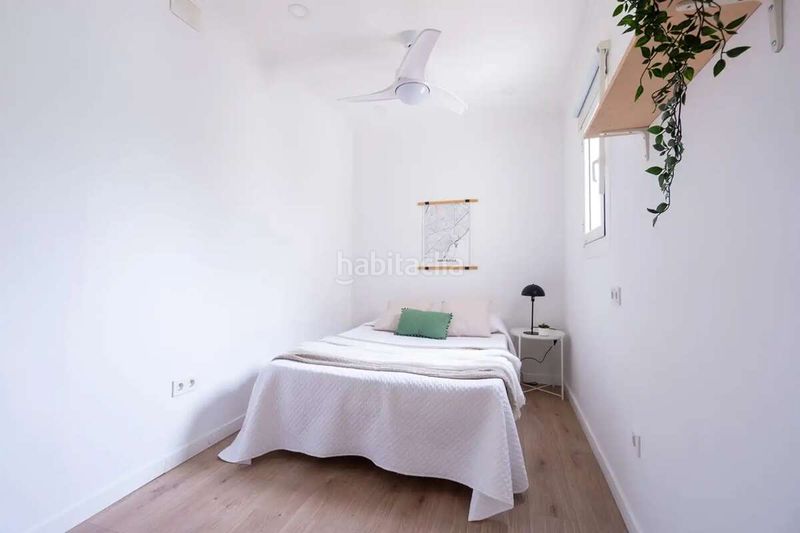 Foto d6913bd8-ddb3-410b-a09b-4c6262ca7e79. Pis a Raval Barcelona
