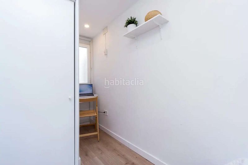 Foto e6fc1184-591f-4e9d-8424-abf51928b333. Pis a Raval Barcelona